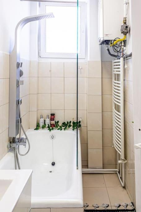 Cosy Nest M&N Condos Bucureşti Ngoại thất bức ảnh